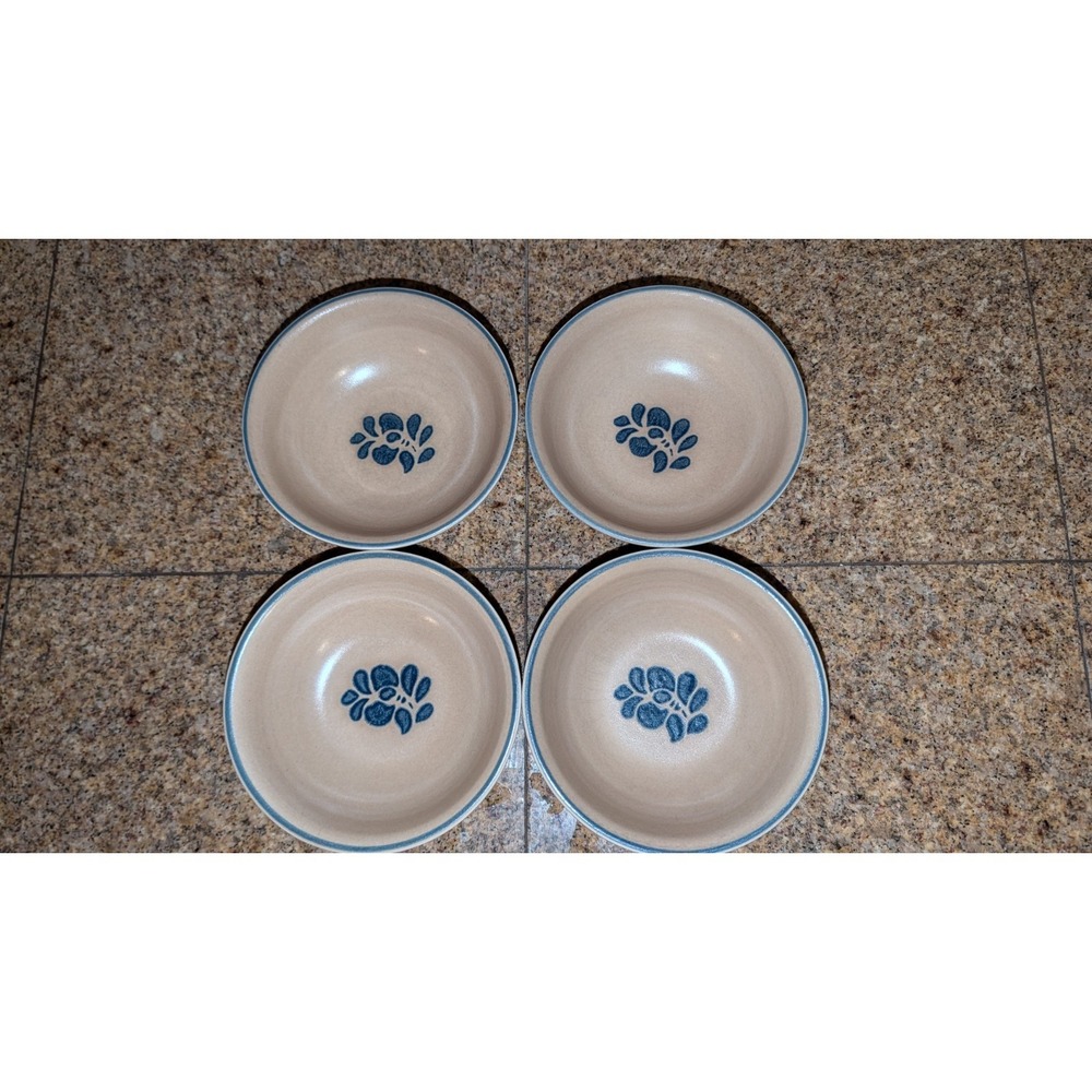 4 Vintage Pfaltzgraff Folk Art Soup/Cereal Bowls Stone Ware Blue Tan GUC USA Set